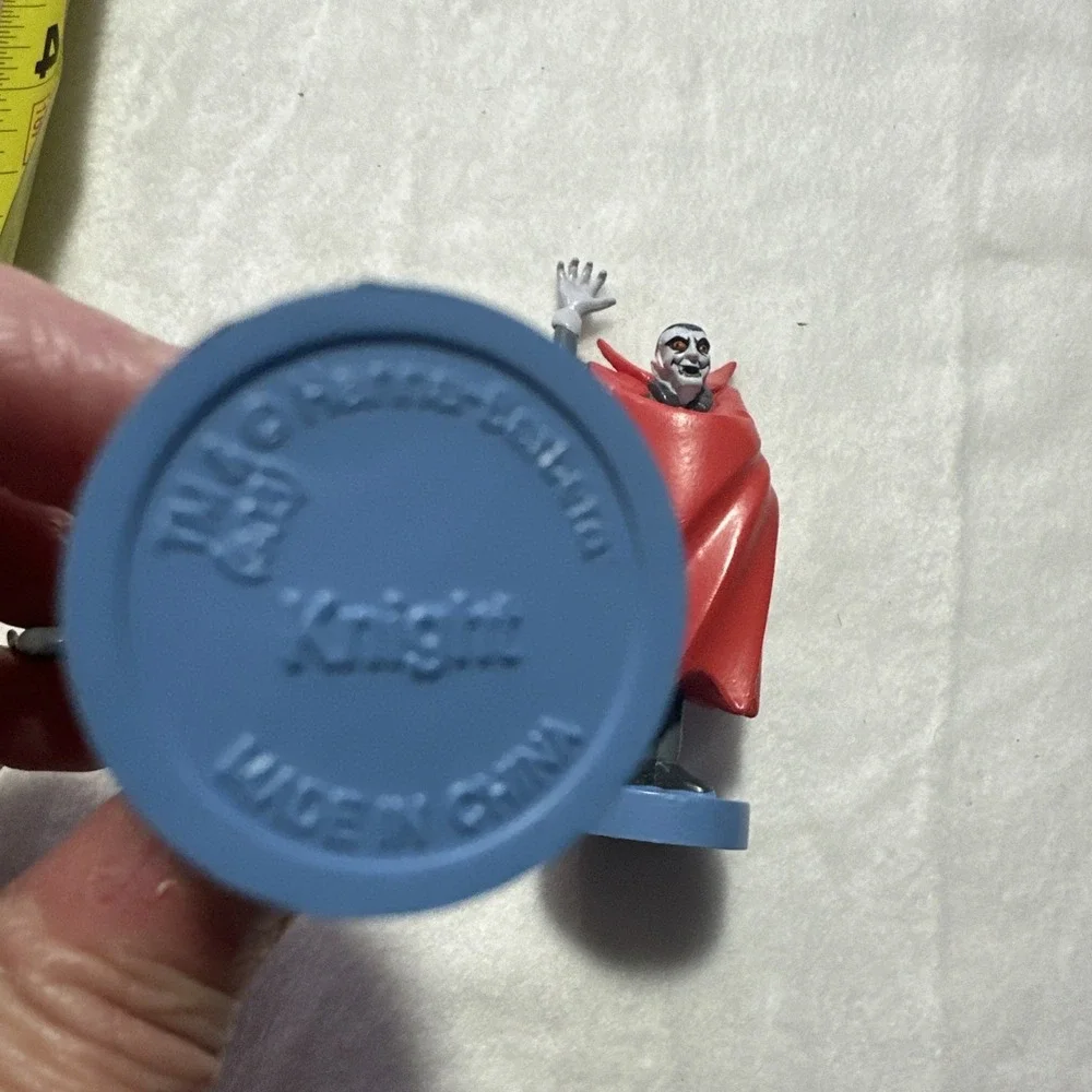 Scooby Doo, Chess Piece Knight Dracula Set Of  2 !  Cartoon Network ! Halloween!